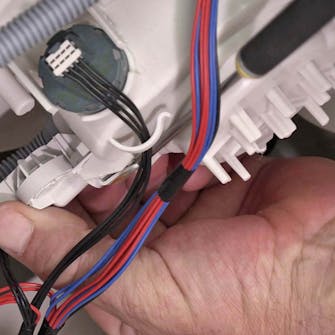 Niveaukontrol opvaskemaskine: Klik niveaukontrollen fri Niveaukontrol opvaskemaskine: Klik niveaukontrollen fri